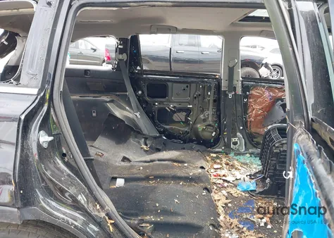 2017 Toyota Highlander Xle z USA, uszkodzony, nr VIN 5TDJZRFH4HS507276